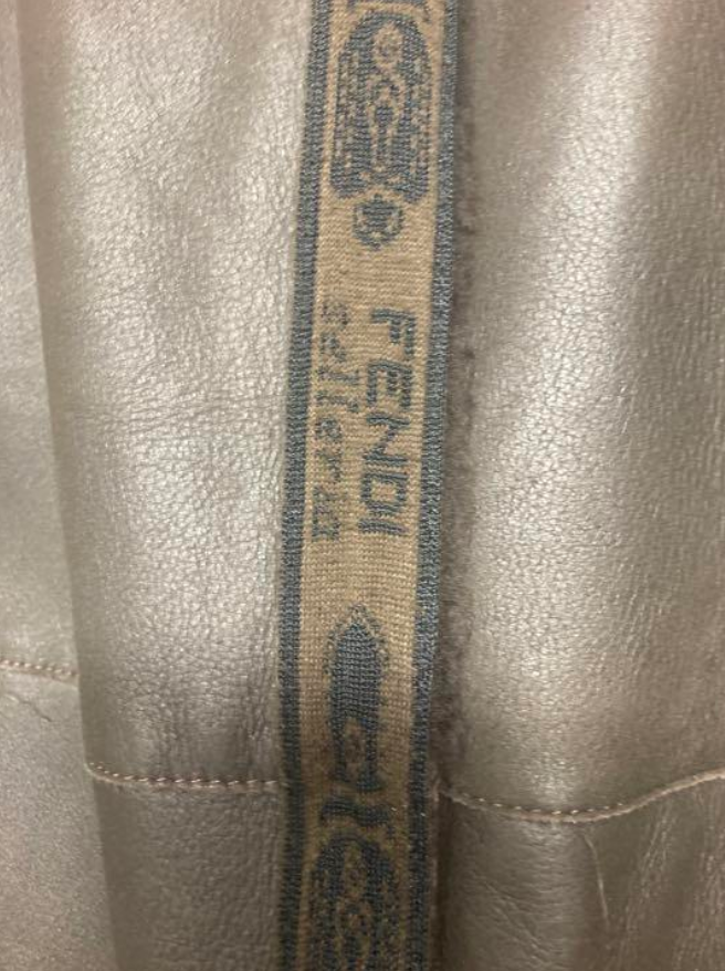 フェンディ ムートン ジャケット