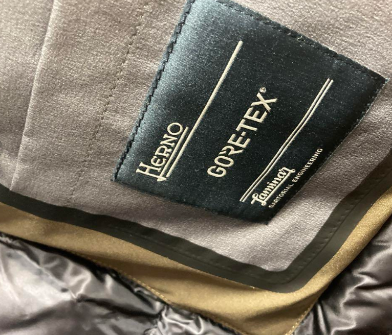 ヘルノ ラミナー ゴアテックス ダウンコート