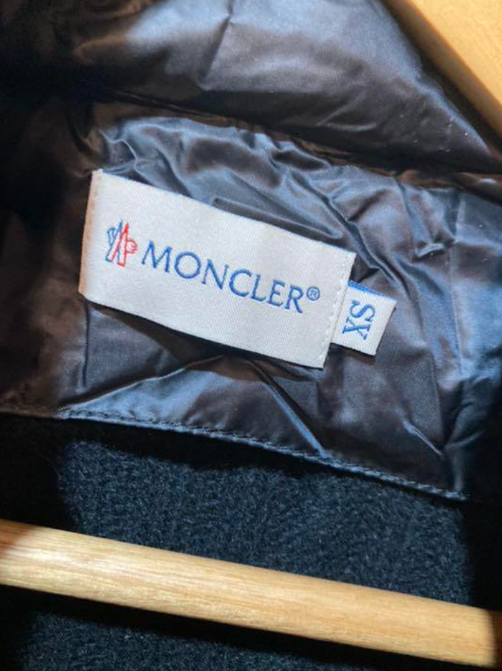 モンクレール マグリア トリコット ダウンジャケット ニット