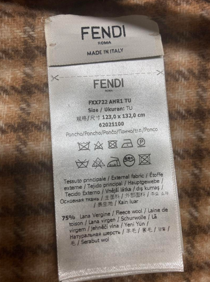 フェンディ フリンジ フード ポンチョ