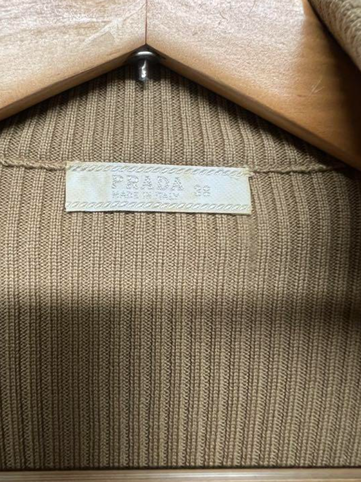 プラダ ミンク ニットセーター