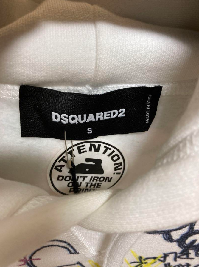 ディースクエアード 落書き パーカー