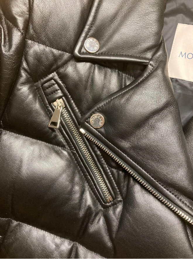 モンクレール ADIB レザー ダウンジャケット