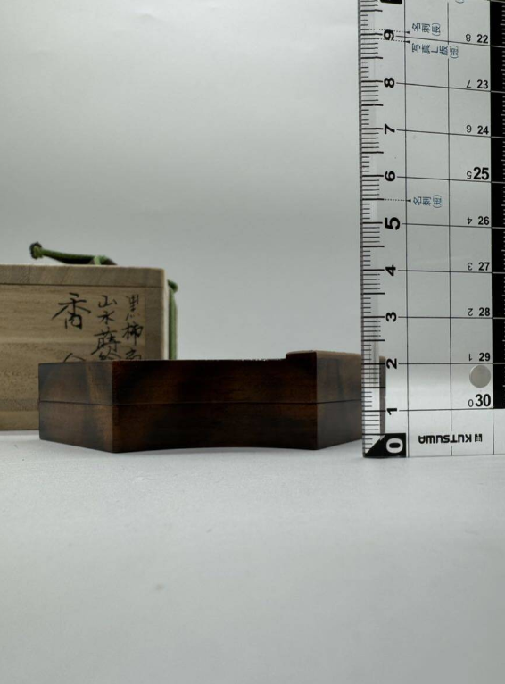 北浜風月 黒柿山水 蒔絵 扇面香合