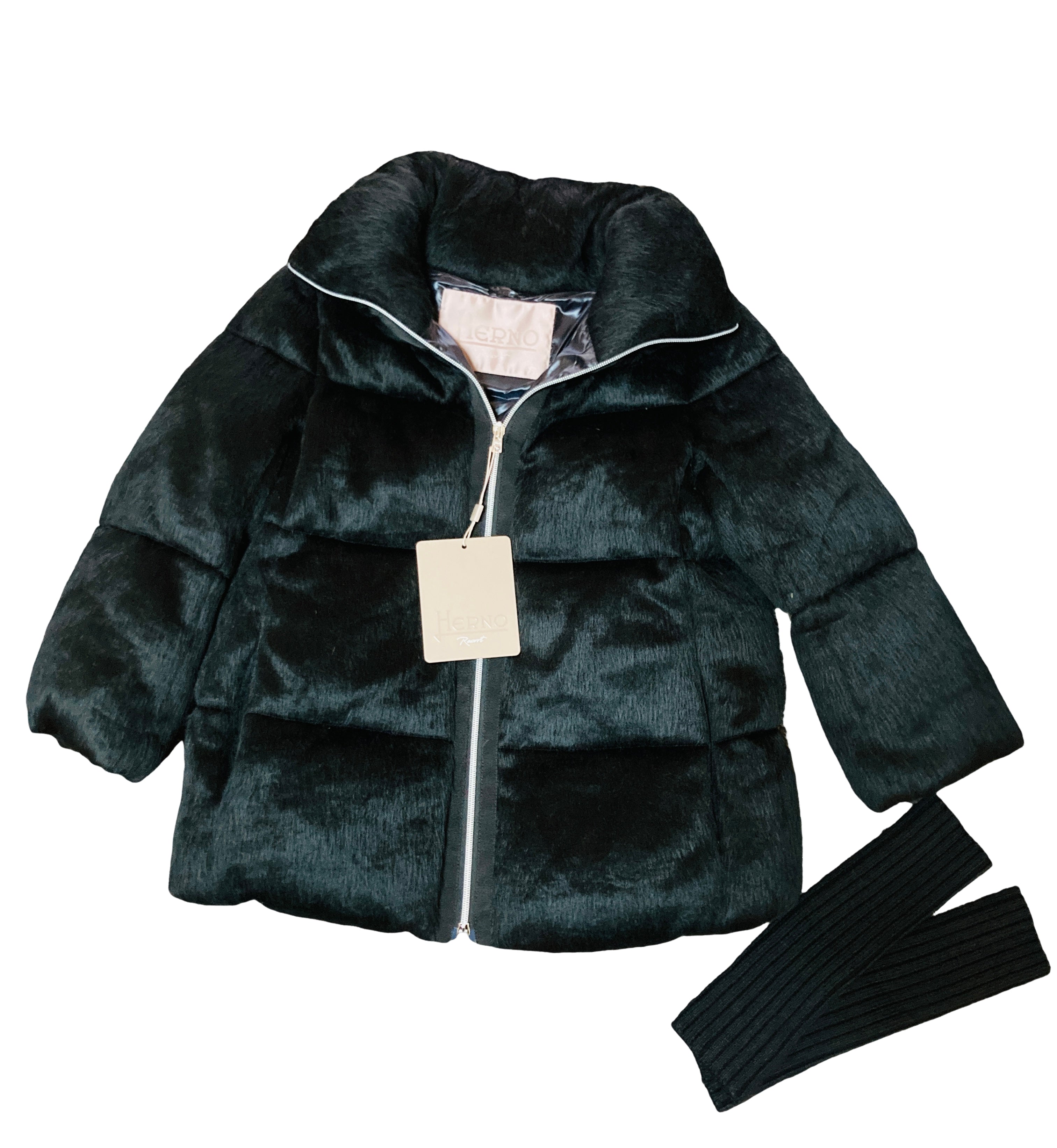 ヘルノ マキシキルテッドボンバー リゾート ファー ダウンジャケット