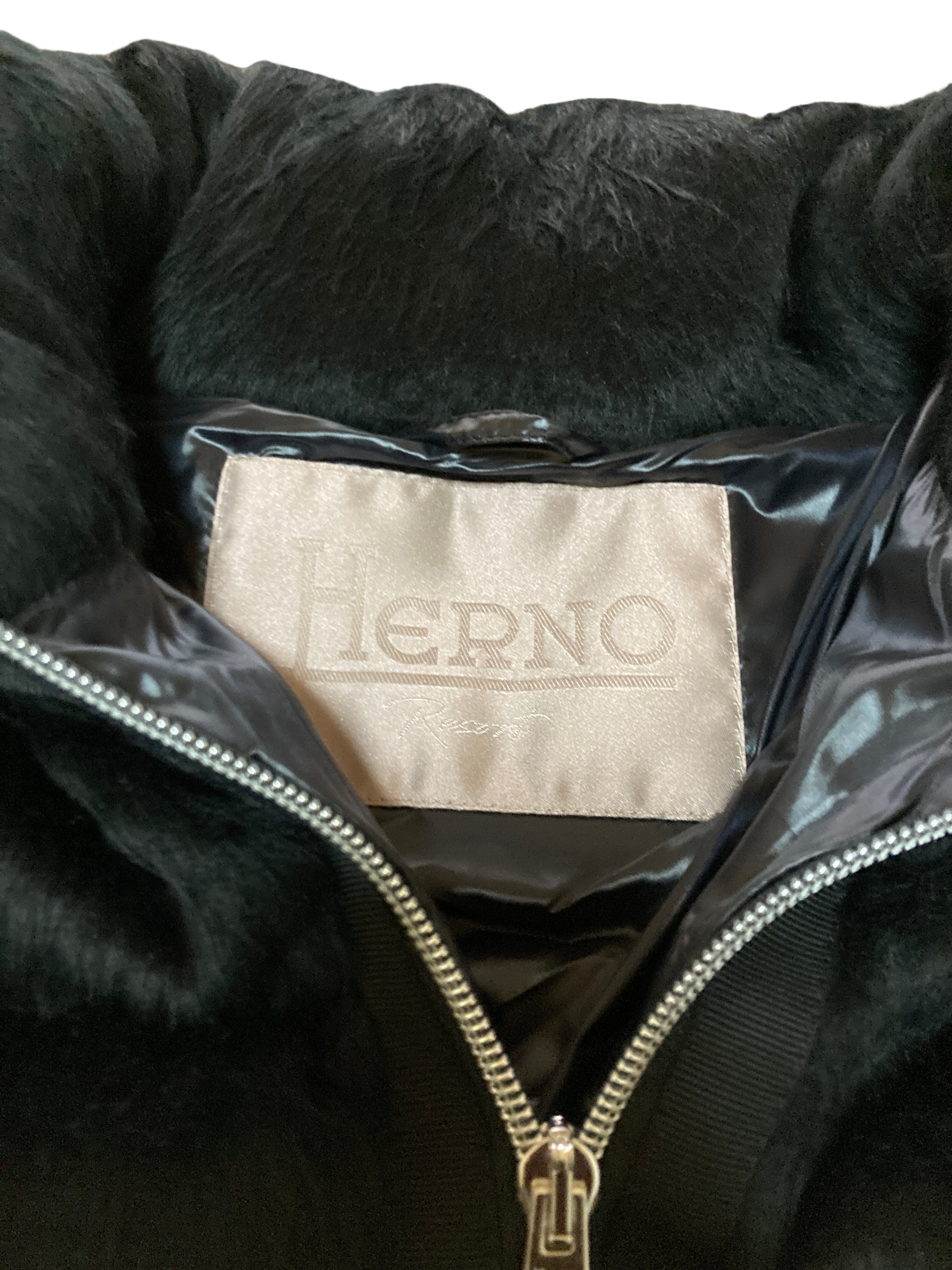 ヘルノ マキシキルテッドボンバー リゾート ファー ダウンジャケット