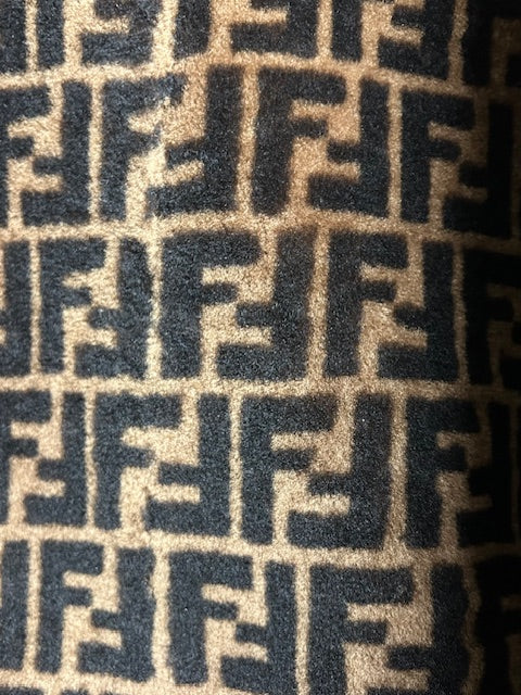 メンズアウター【FENDI】ムートンフーテッドブルゾン