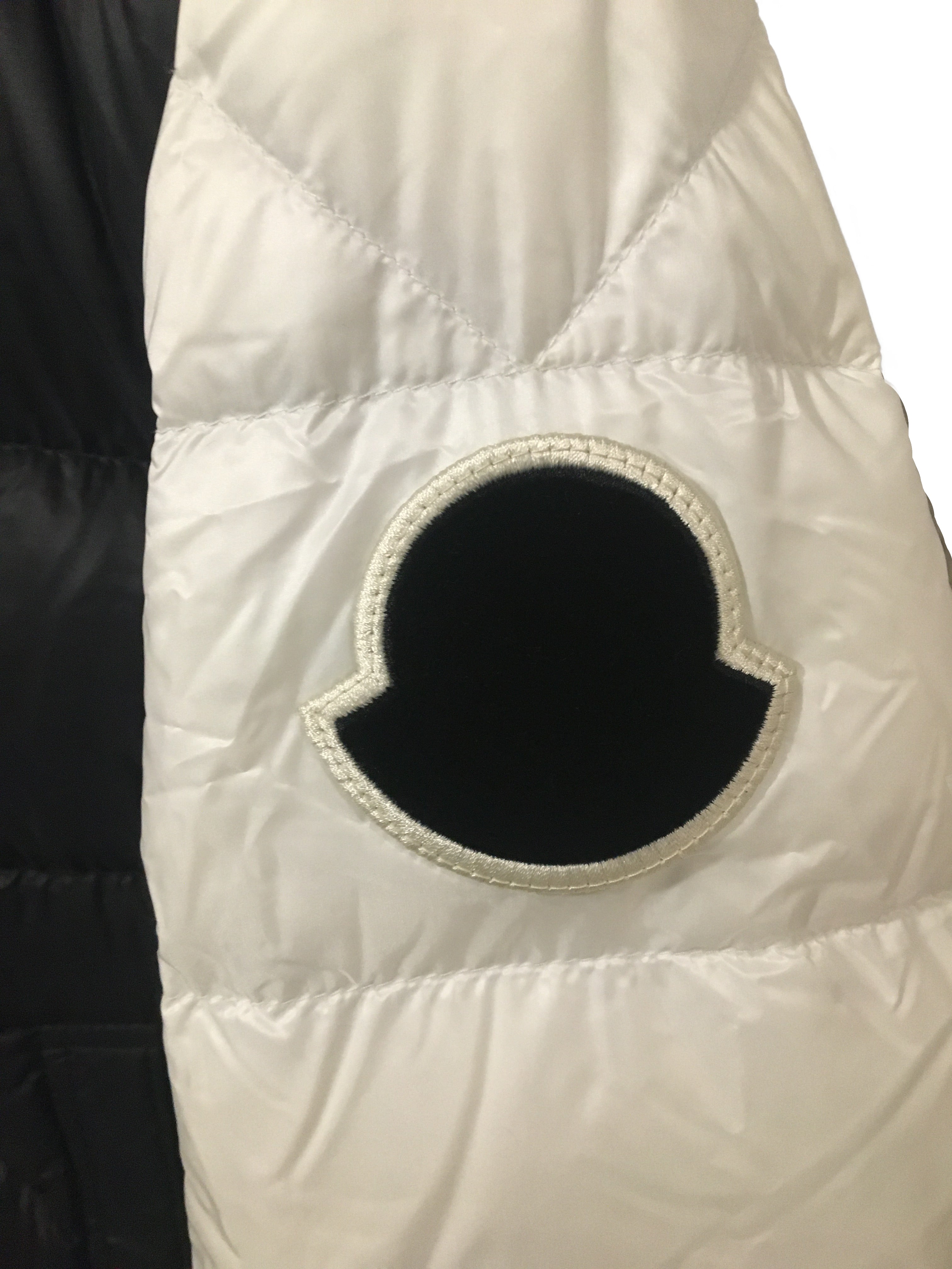 モンクレール バーフォーテン ダウンジャケット