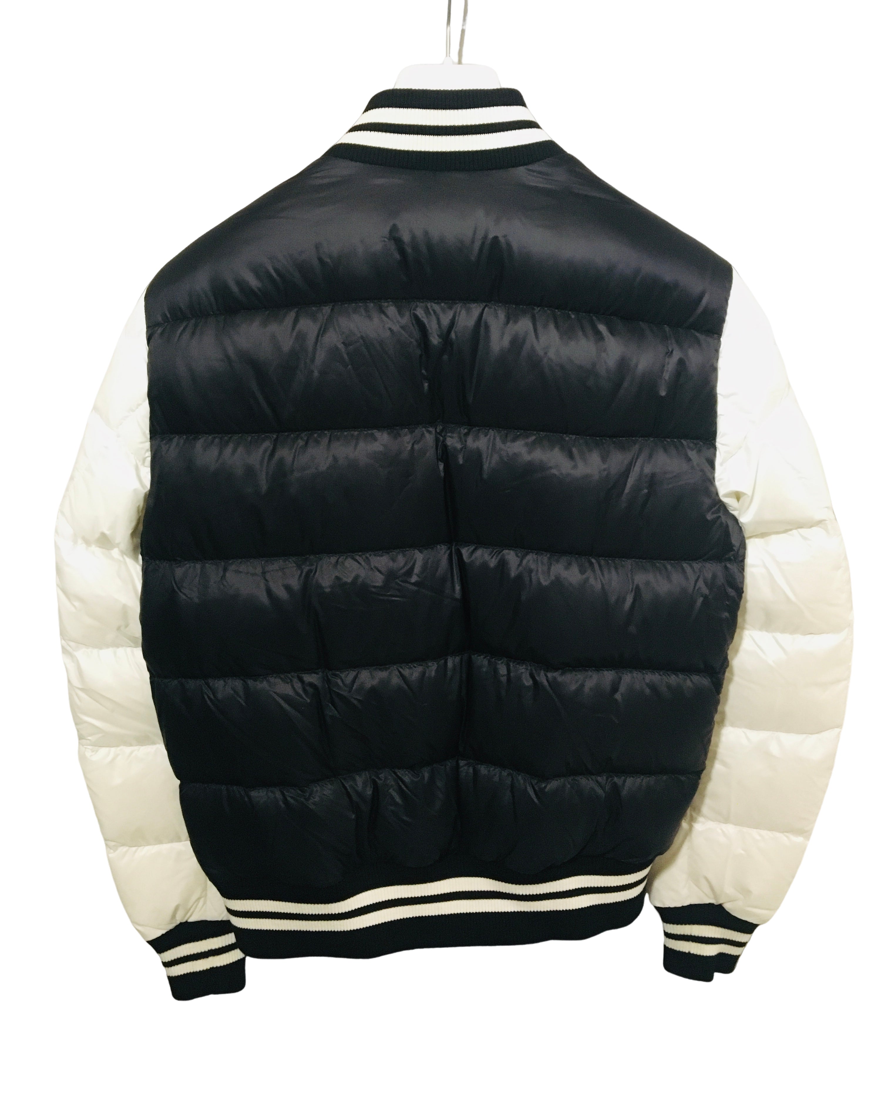 モンクレール バーフォーテン ダウンジャケット