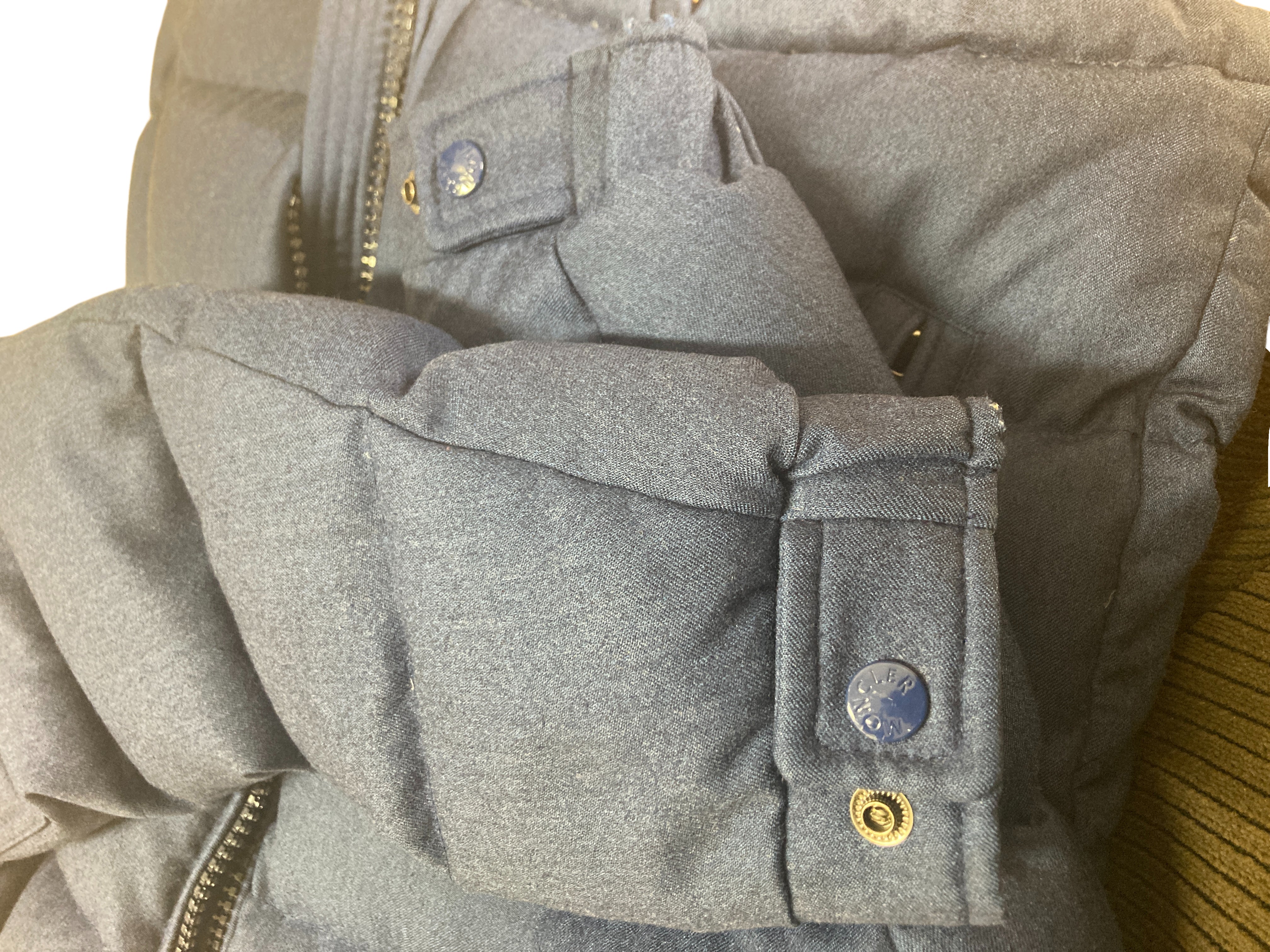 モンクレール モンジュネーブル ダウンジャケット