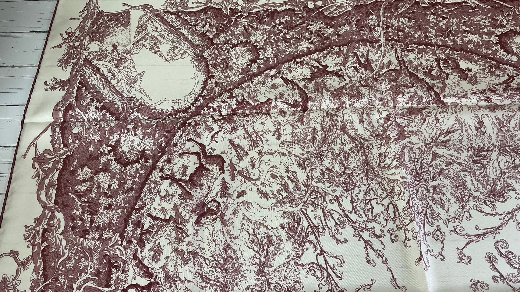 エルメス カレ90 スカーフ JARDINS DES METAMORPHOSE(メタモルフォーゼの庭)