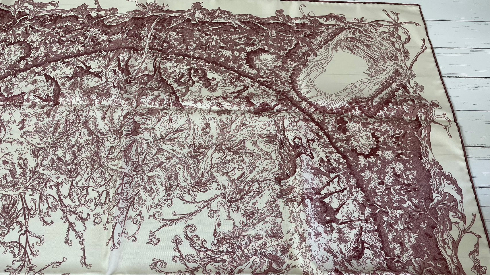 エルメス カレ90 スカーフ JARDINS DES METAMORPHOSE(メタモルフォーゼの庭)