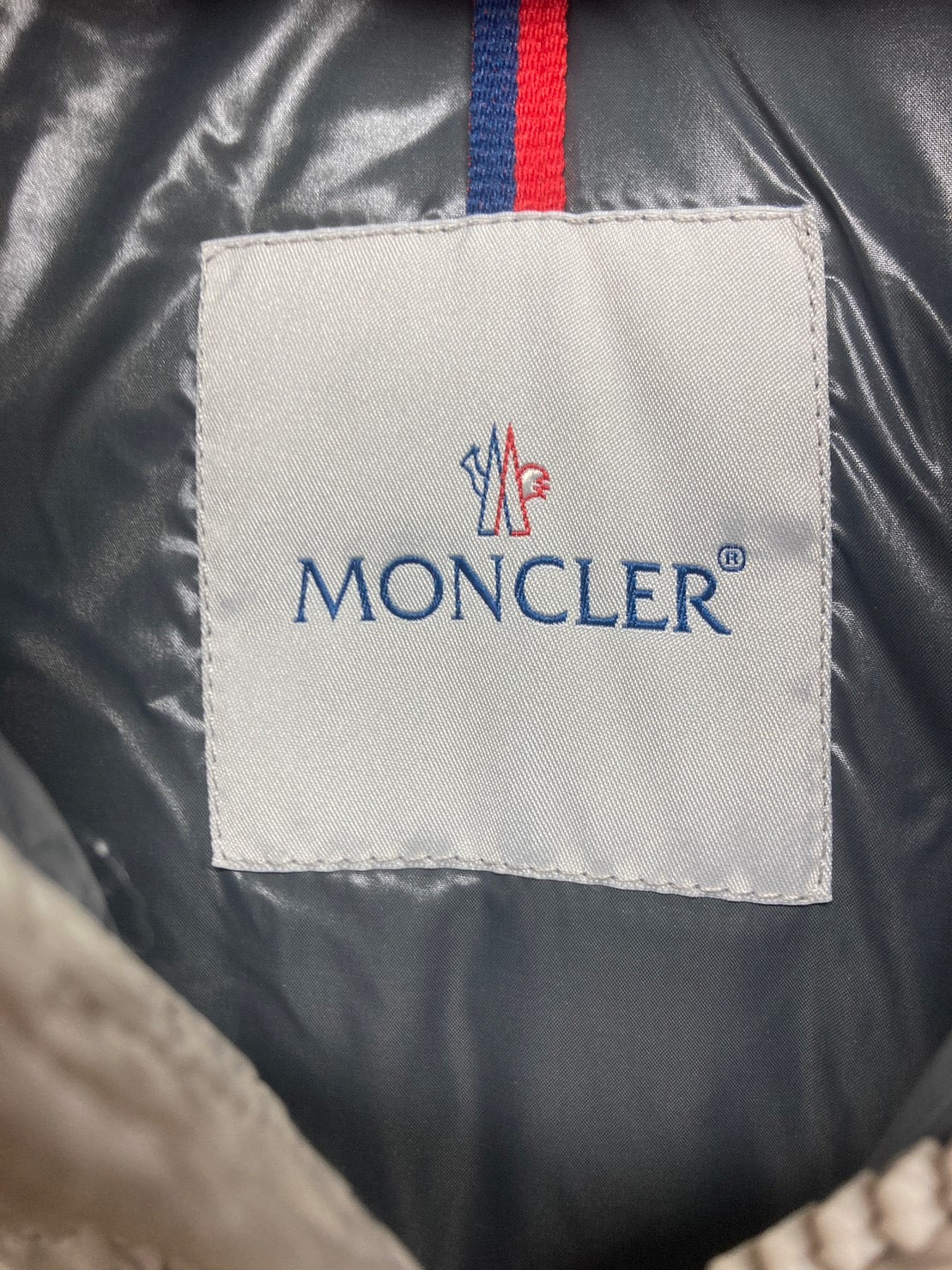 モンクレール ダウンジャケット オフホワイト