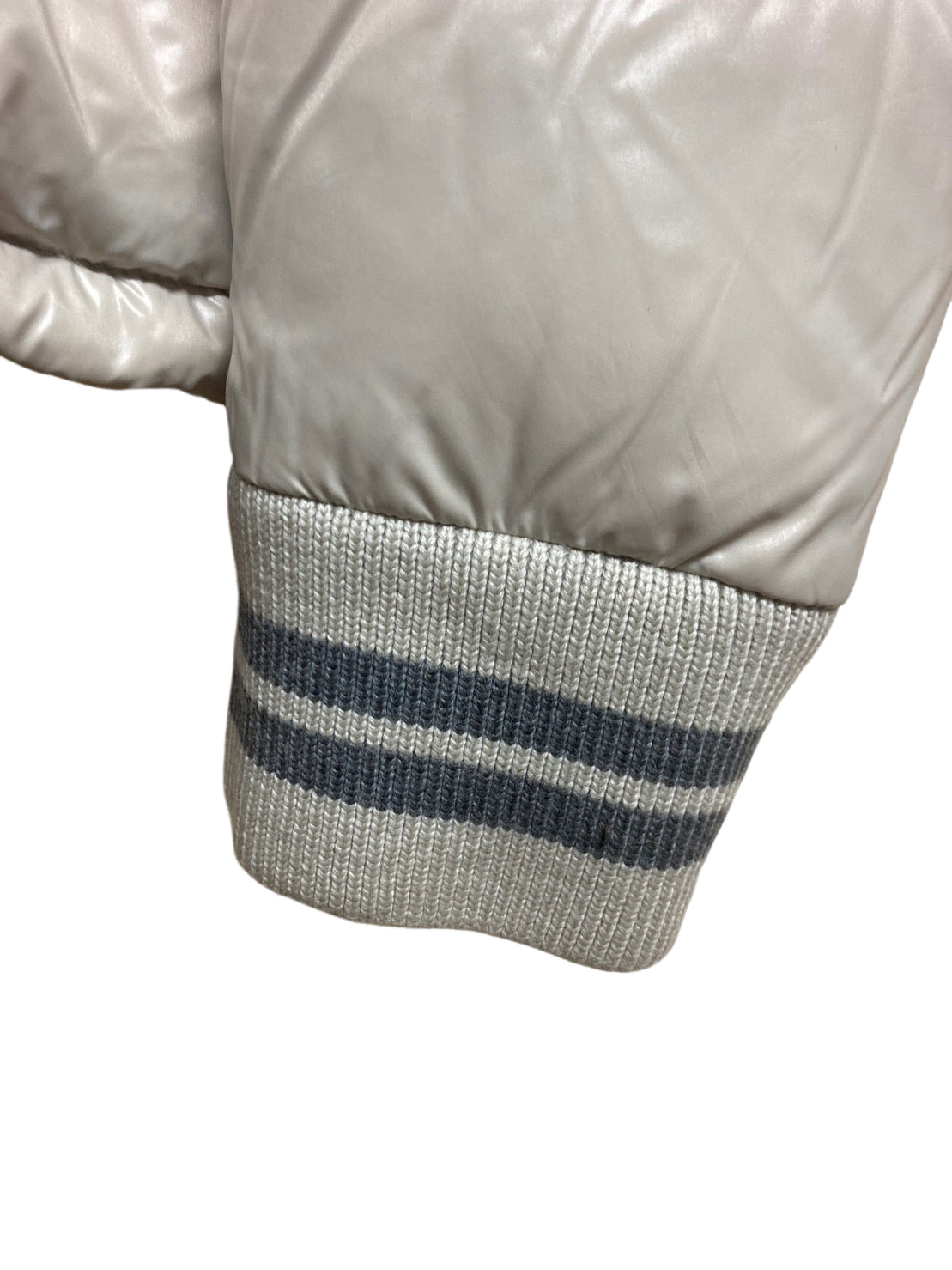 モンクレール ダウンジャケット オフホワイト