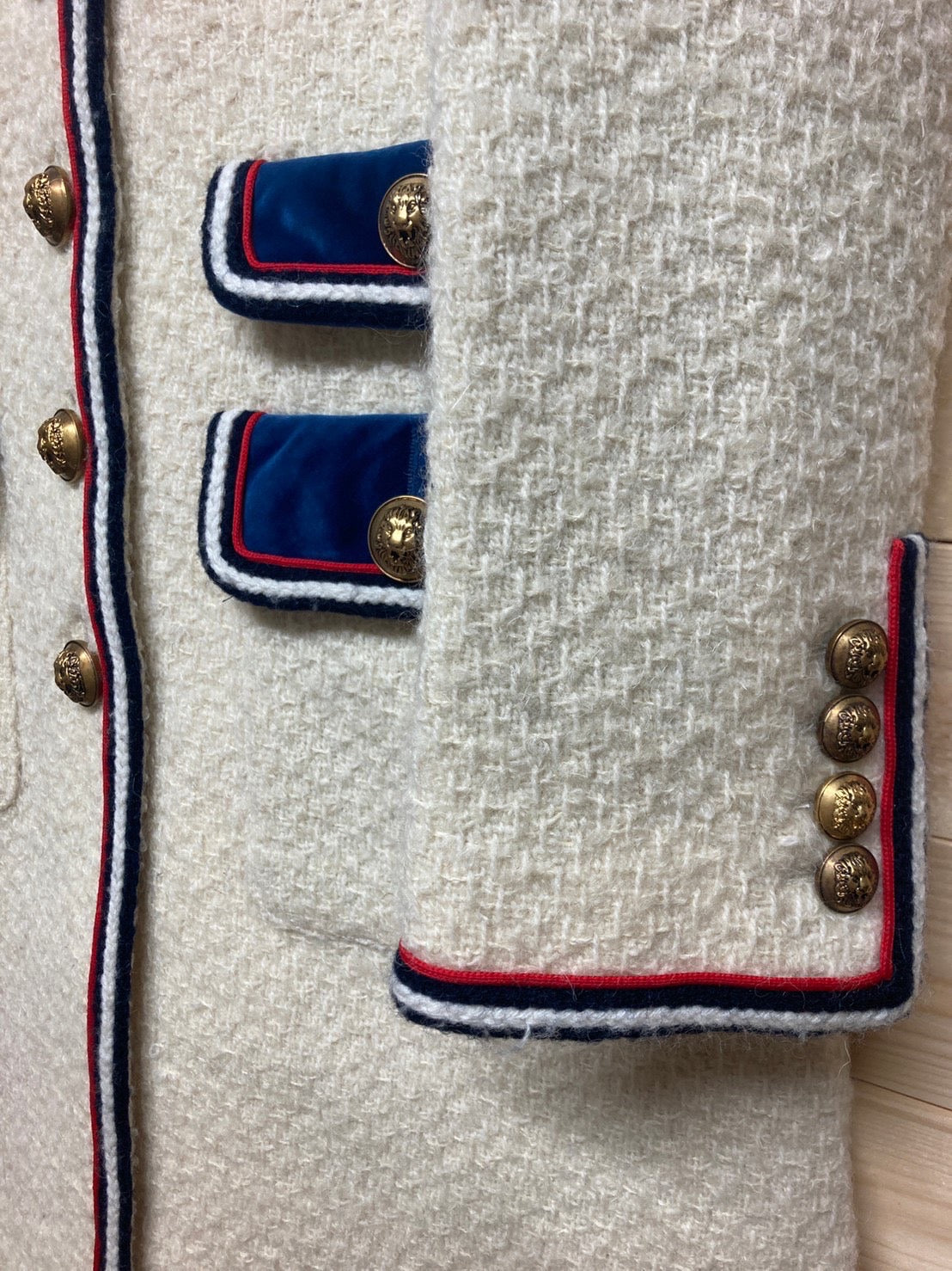 グッチ ツイード コート 金ボタン