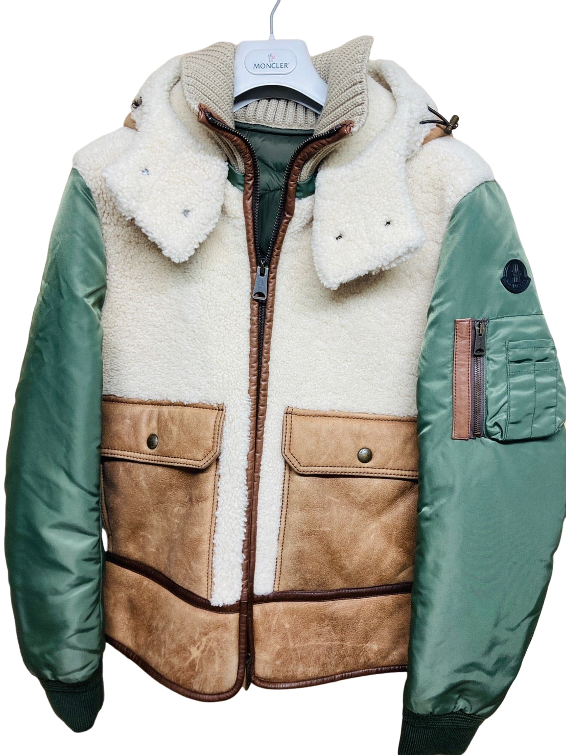 モンクレール デラグランジ ムートン ドッキング ダウン