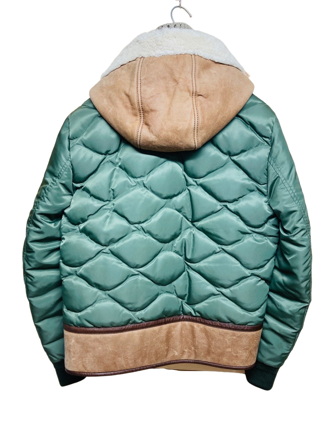 モンクレール デラグランジ ムートン ドッキング ダウン