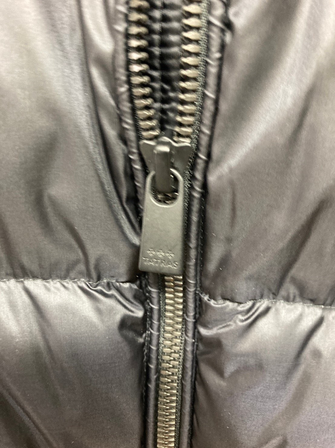 タトラス ナイロン ダウンベスト