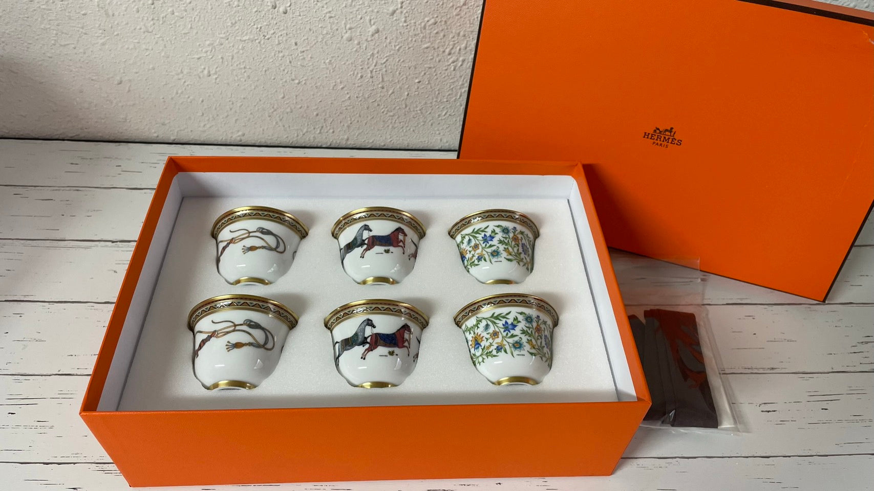 エルメス シュバルドリアン スモールカップ 東洋の馬 ポーセリン
