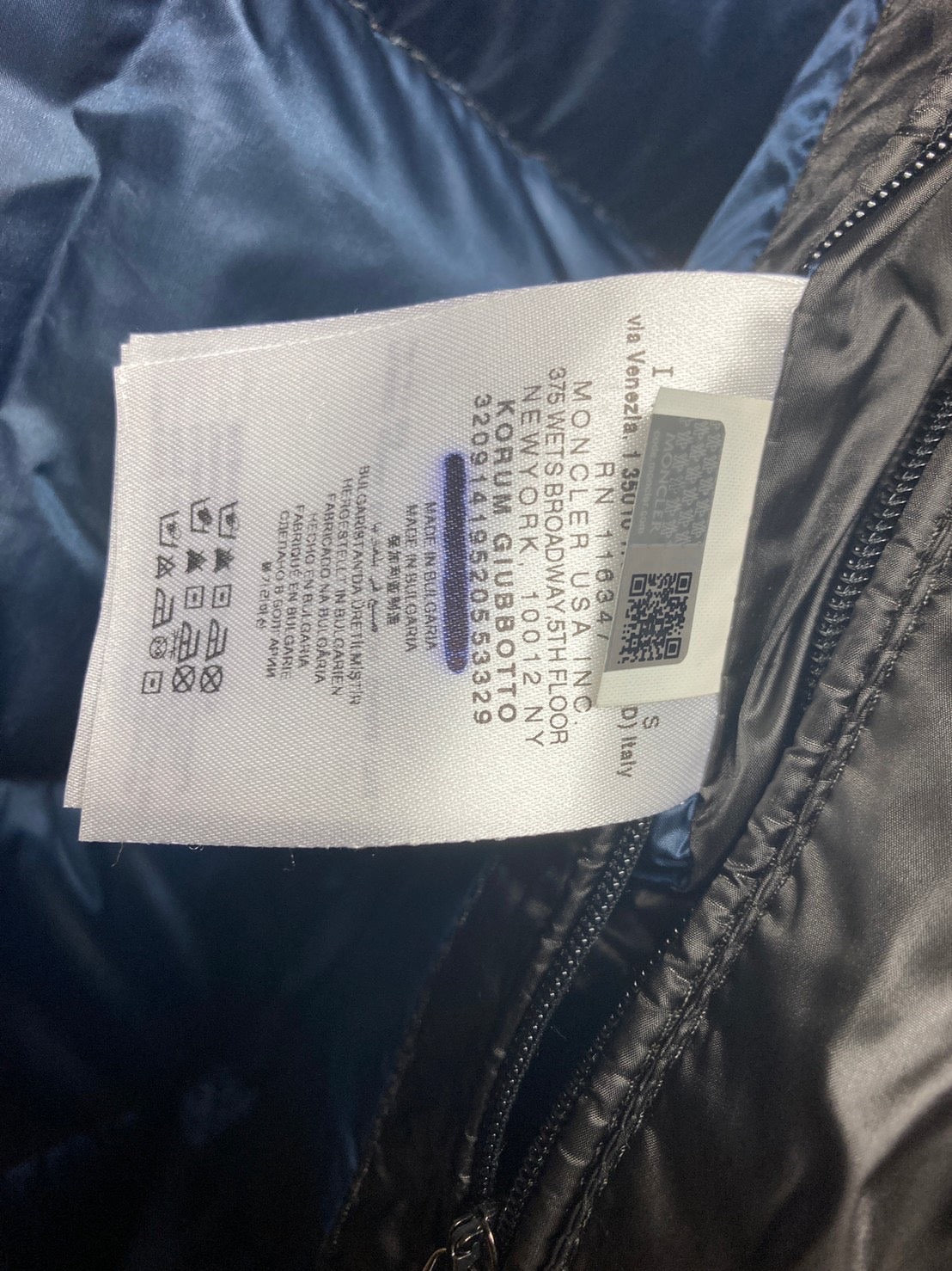 モンクレール ダウンジャケット ブラック