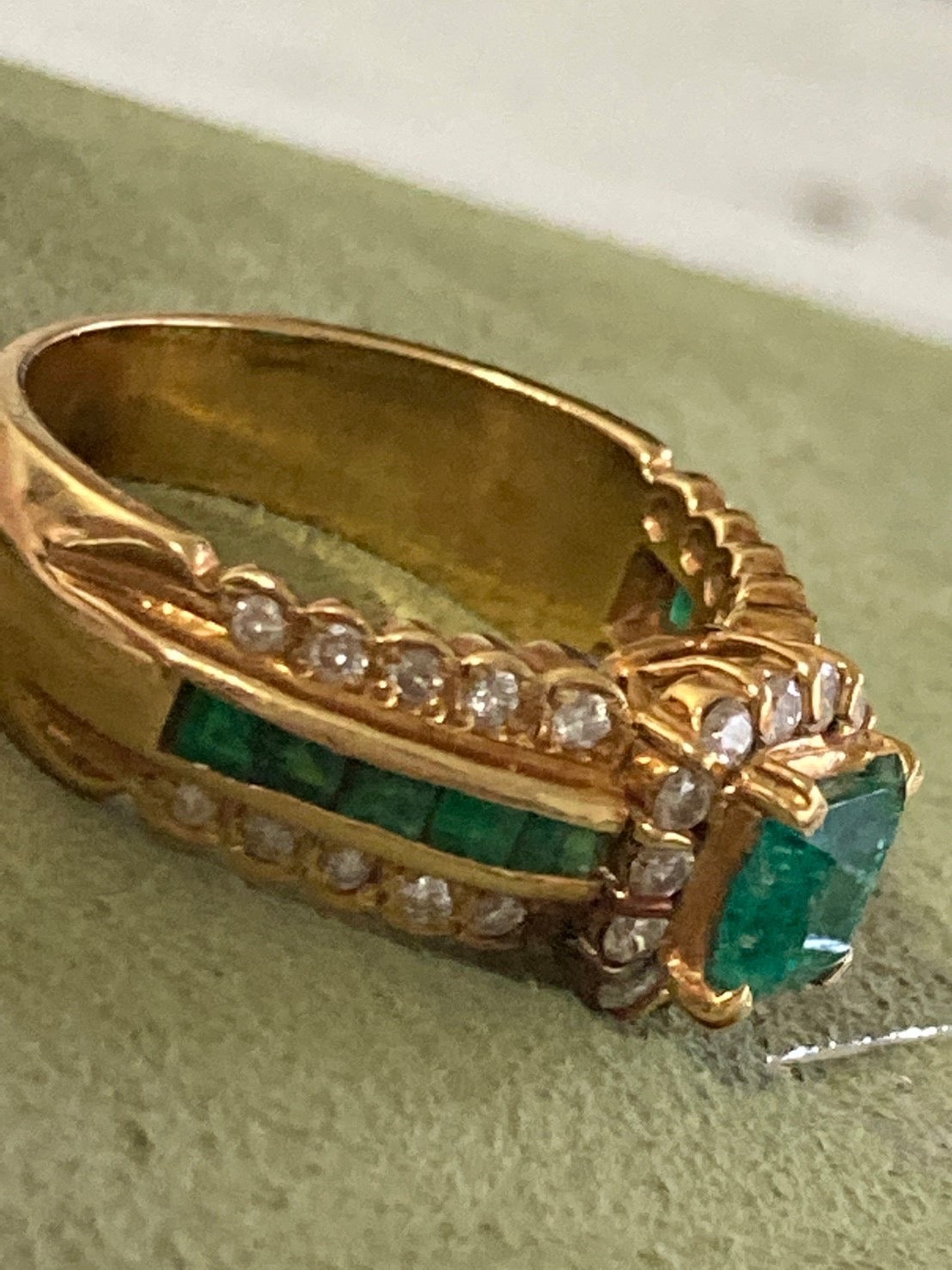 エメラルド ダイヤ リング k18 13号