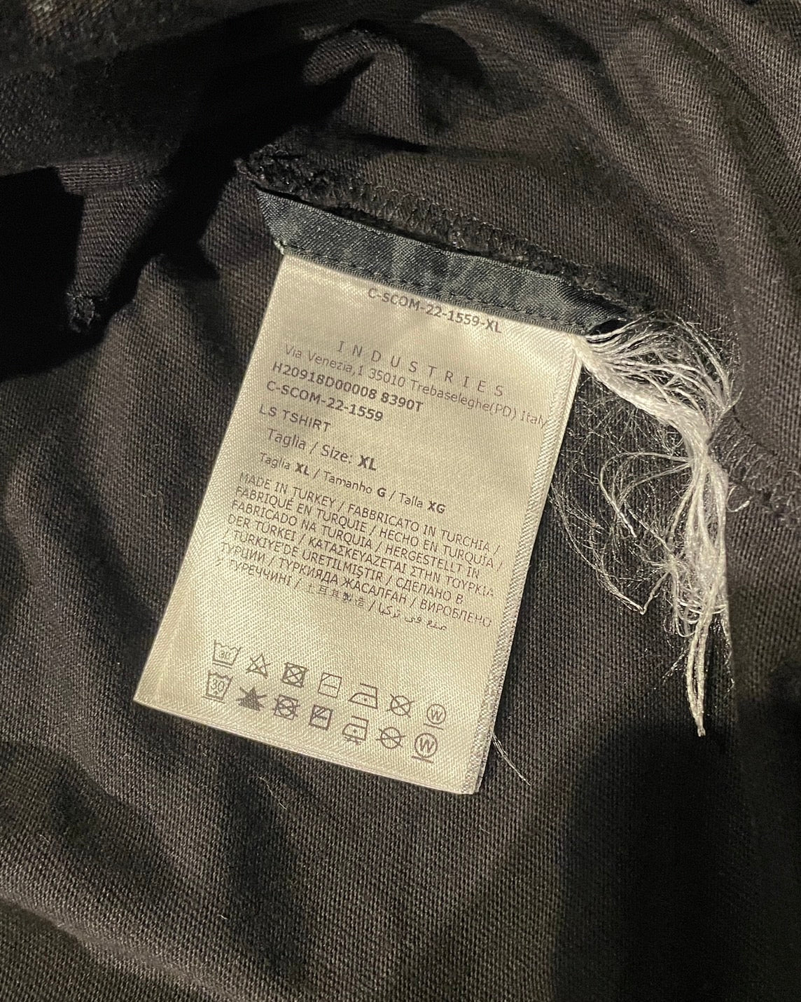 モンクレール 長袖Tシャツ 黒