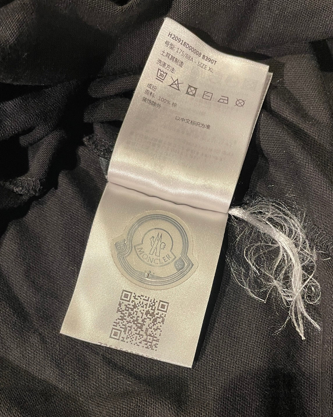 モンクレール 長袖Tシャツ 黒