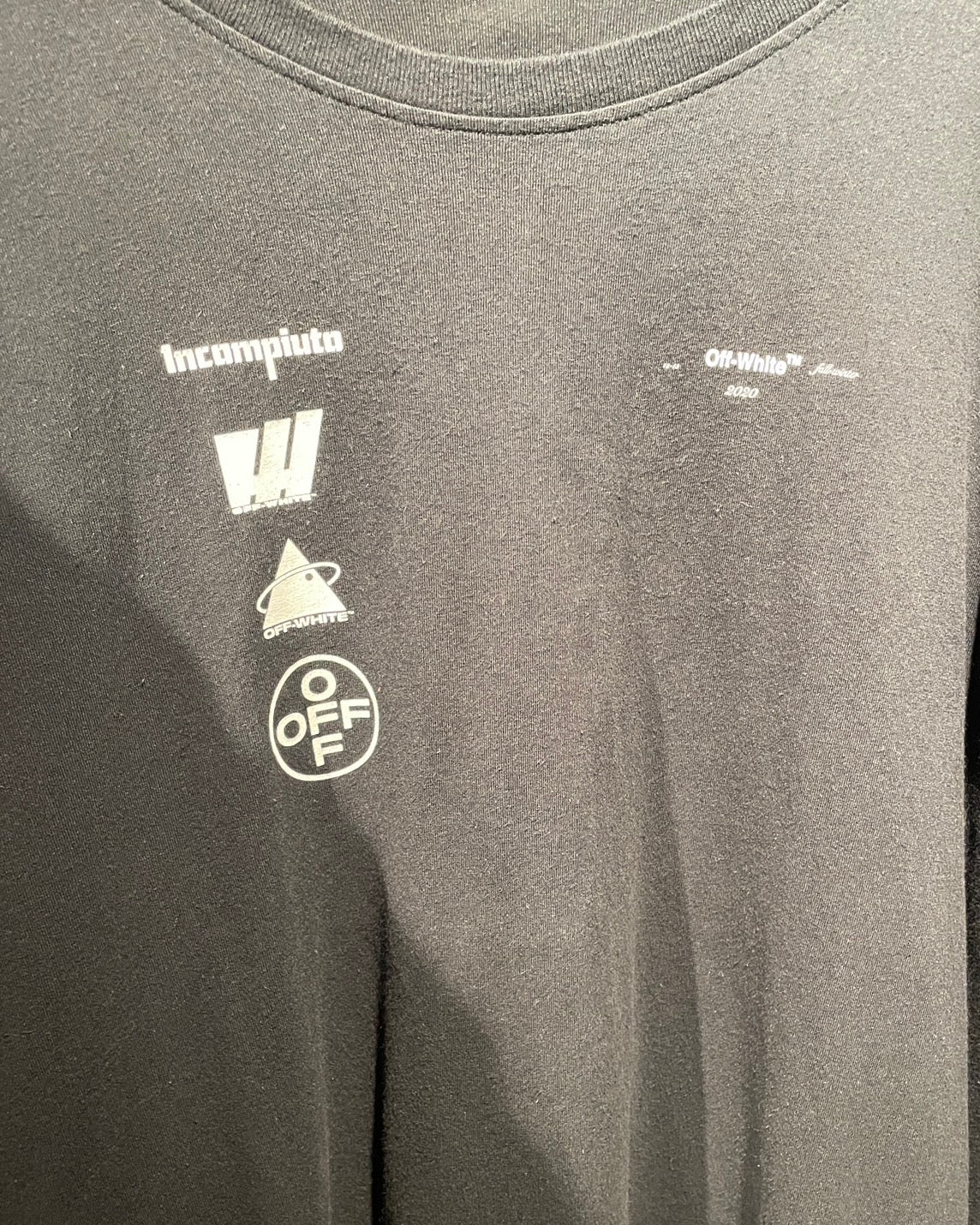 オフホワイト パーカー ブラック