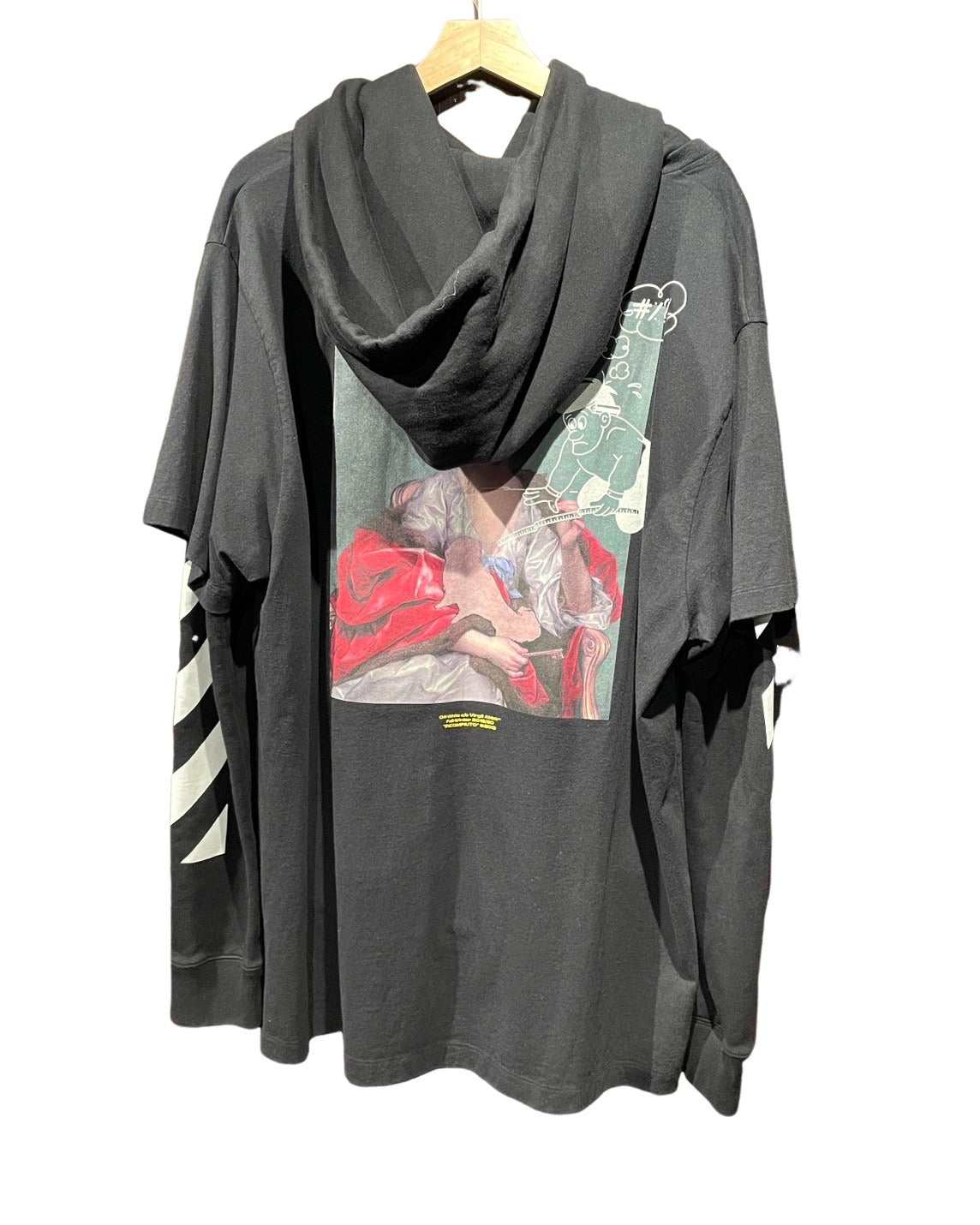 オフホワイト パーカー ブラック