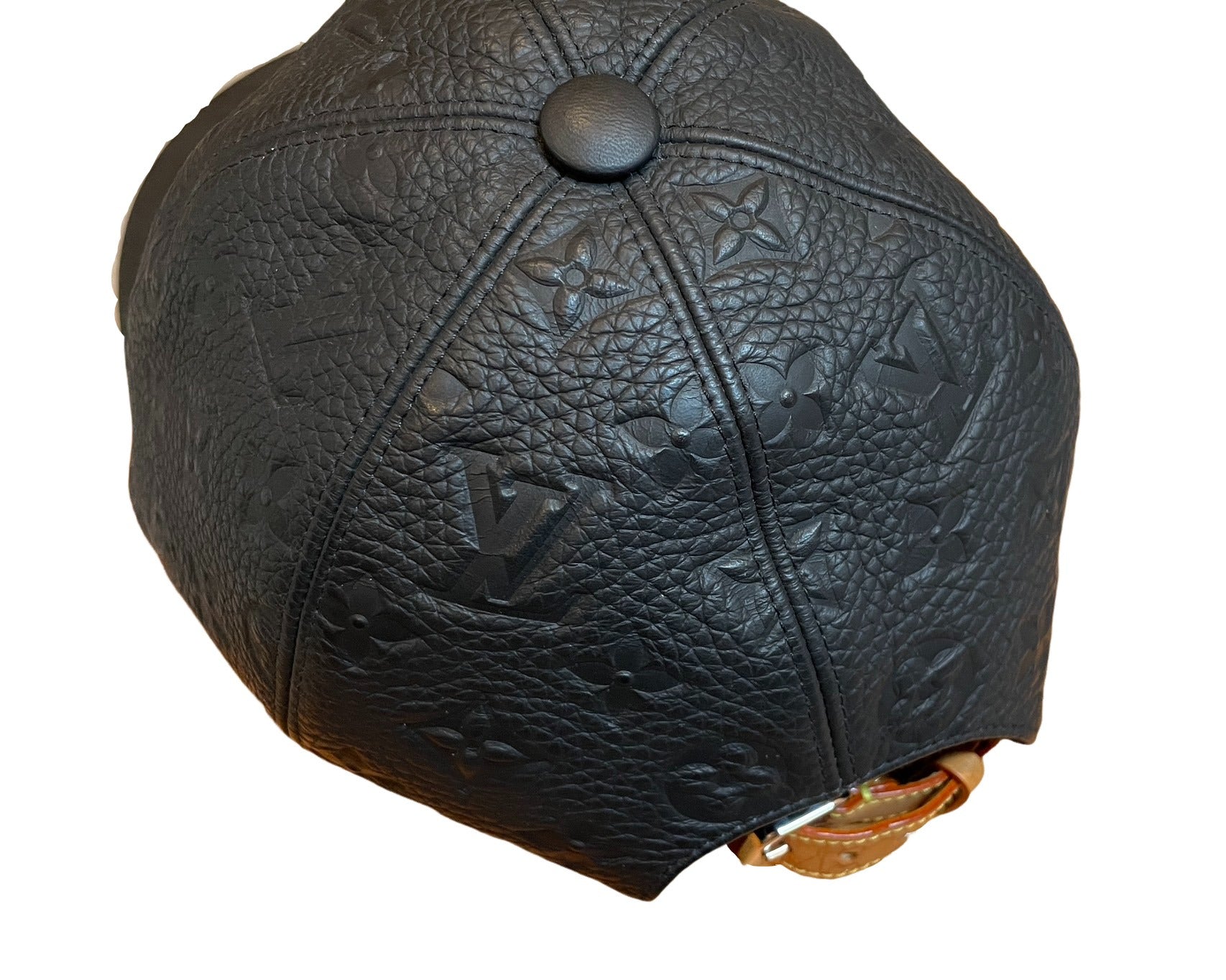 ルイ・ヴィトン モノグラム アンプラント レザー キャップ 黒