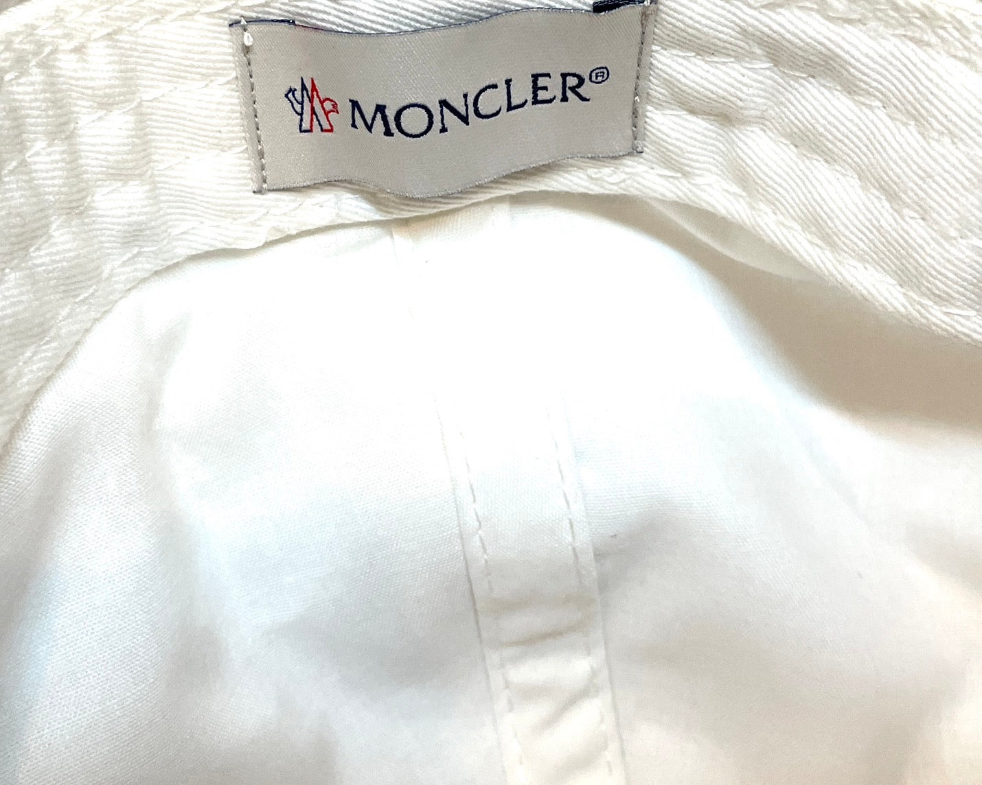 モンクレール ロゴ キャップ ホワイト