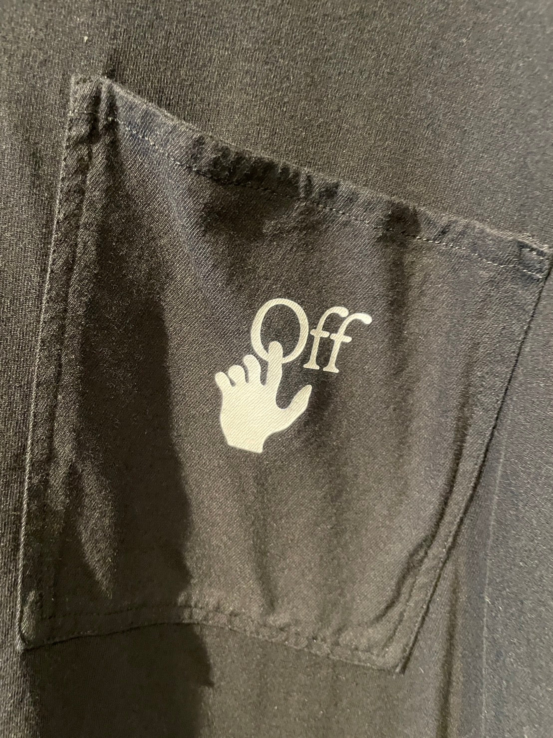 オフホワイト ジップアップ Tシャツ