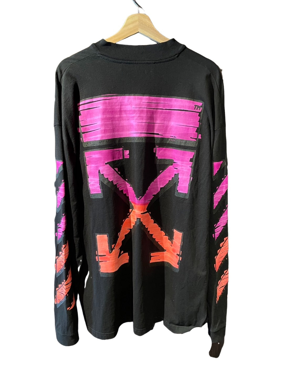 オフホワイト ジップアップ Tシャツ