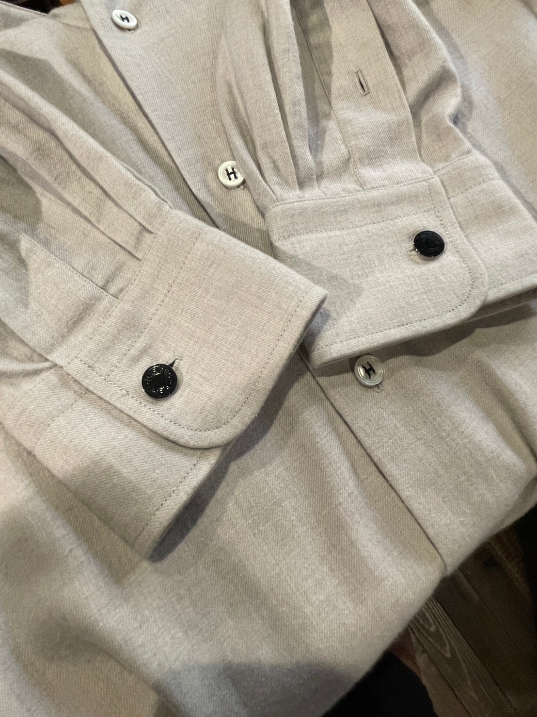 エルメス カシミヤ シャツ メンズ