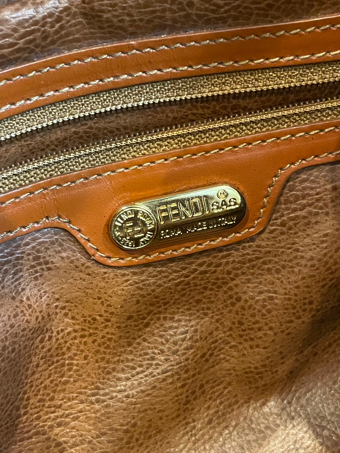 フェンディ レザー ハンドバッグ