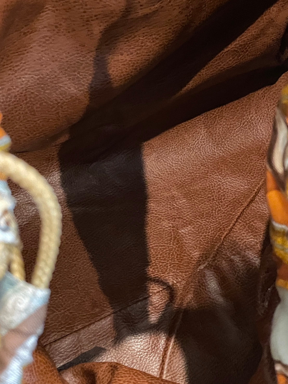 フェンディ レザー ハンドバッグ