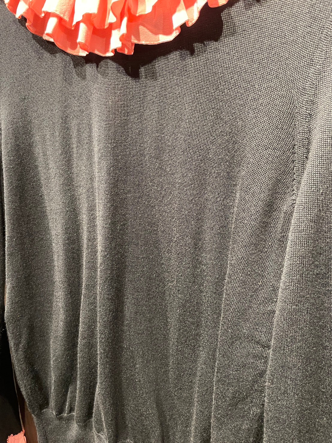 グッチ プリーツ ラッフル ニット