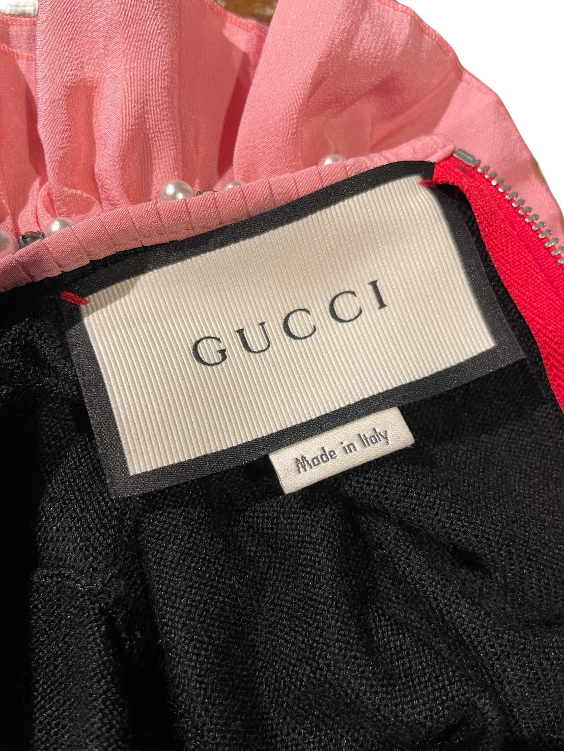 グッチ プリーツ ラッフル ニット