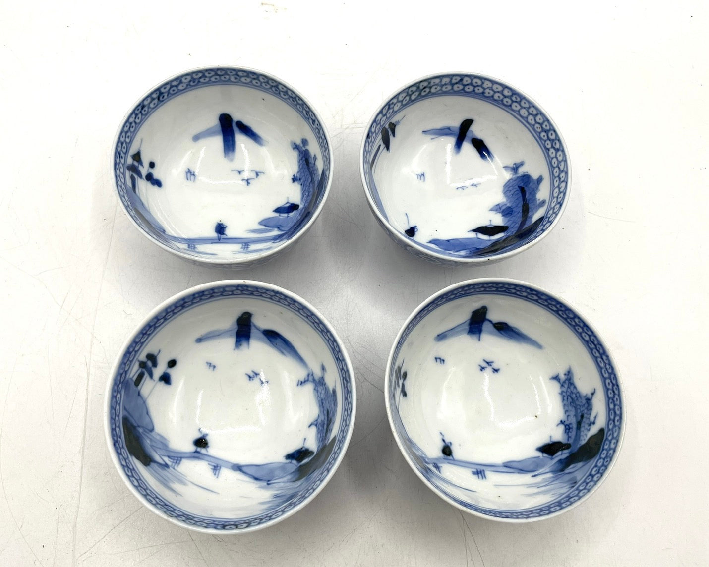 支那焼 染付 蛸唐草文 湯呑 成化年製