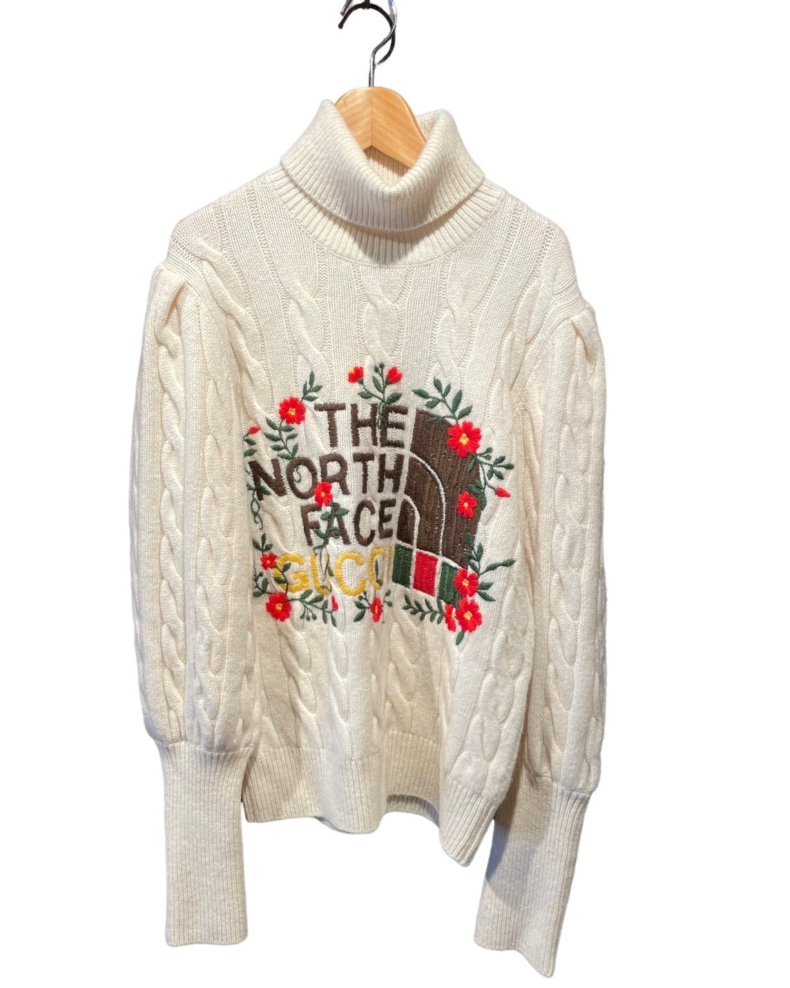 グッチ ノースフェイス コラボ ニット