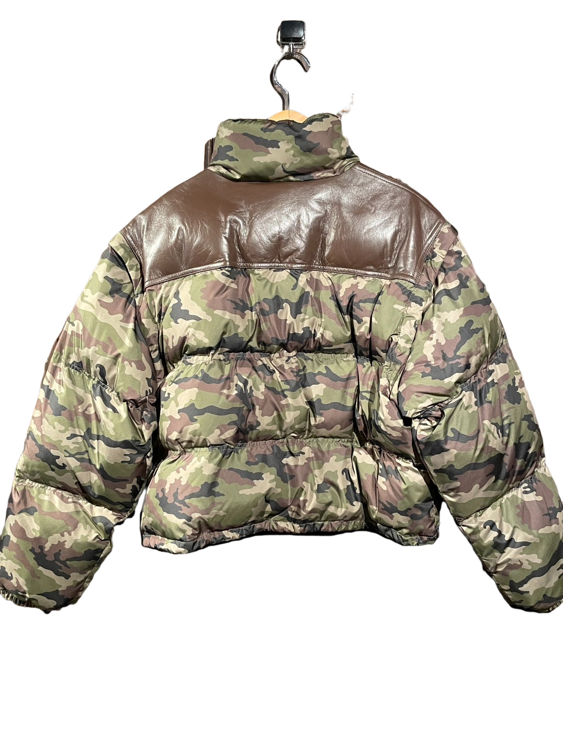セリーヌ 迷彩 ダウンジャケット