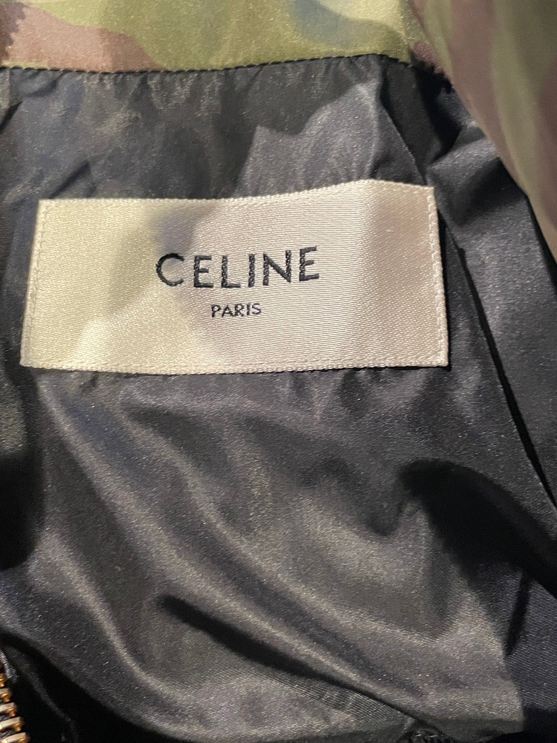 セリーヌ 迷彩 ダウンジャケット