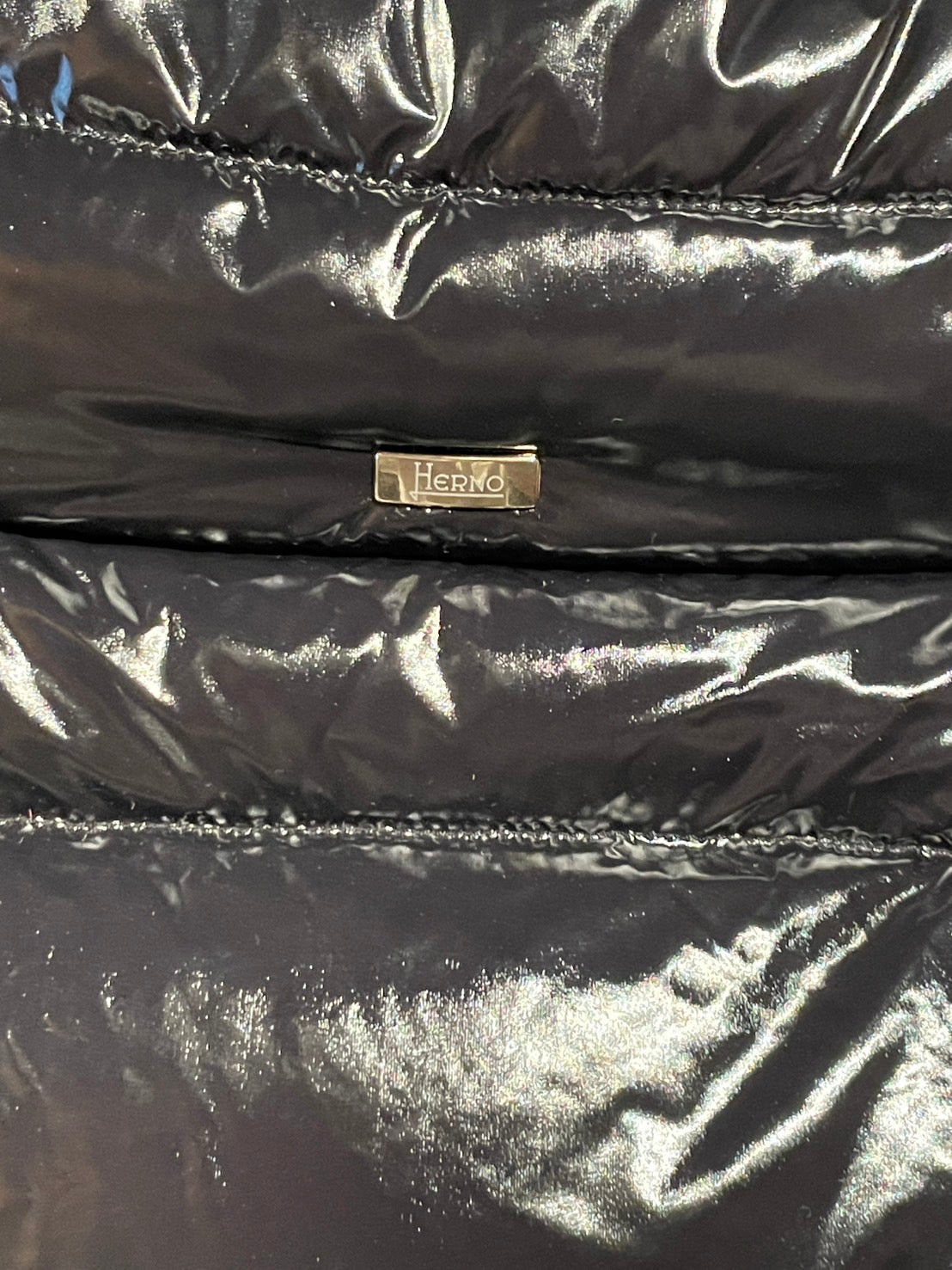 ヘルノ グロッシー ダウン コート