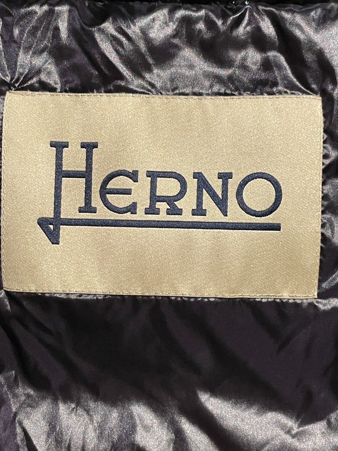 ヘルノ グロッシー ダウン コート