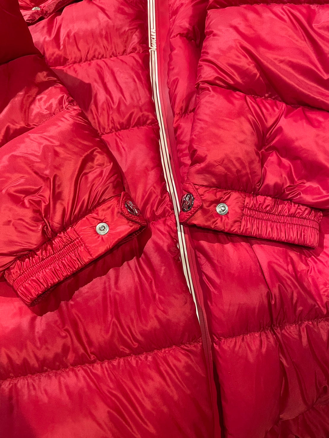 モンクレール ARVES ダウンジャケット