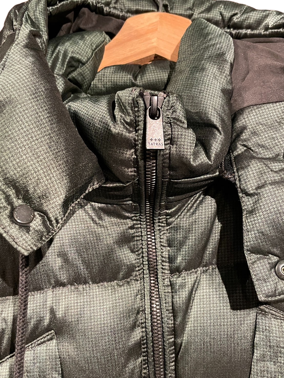 タトラス ダウンジャケット グリーン