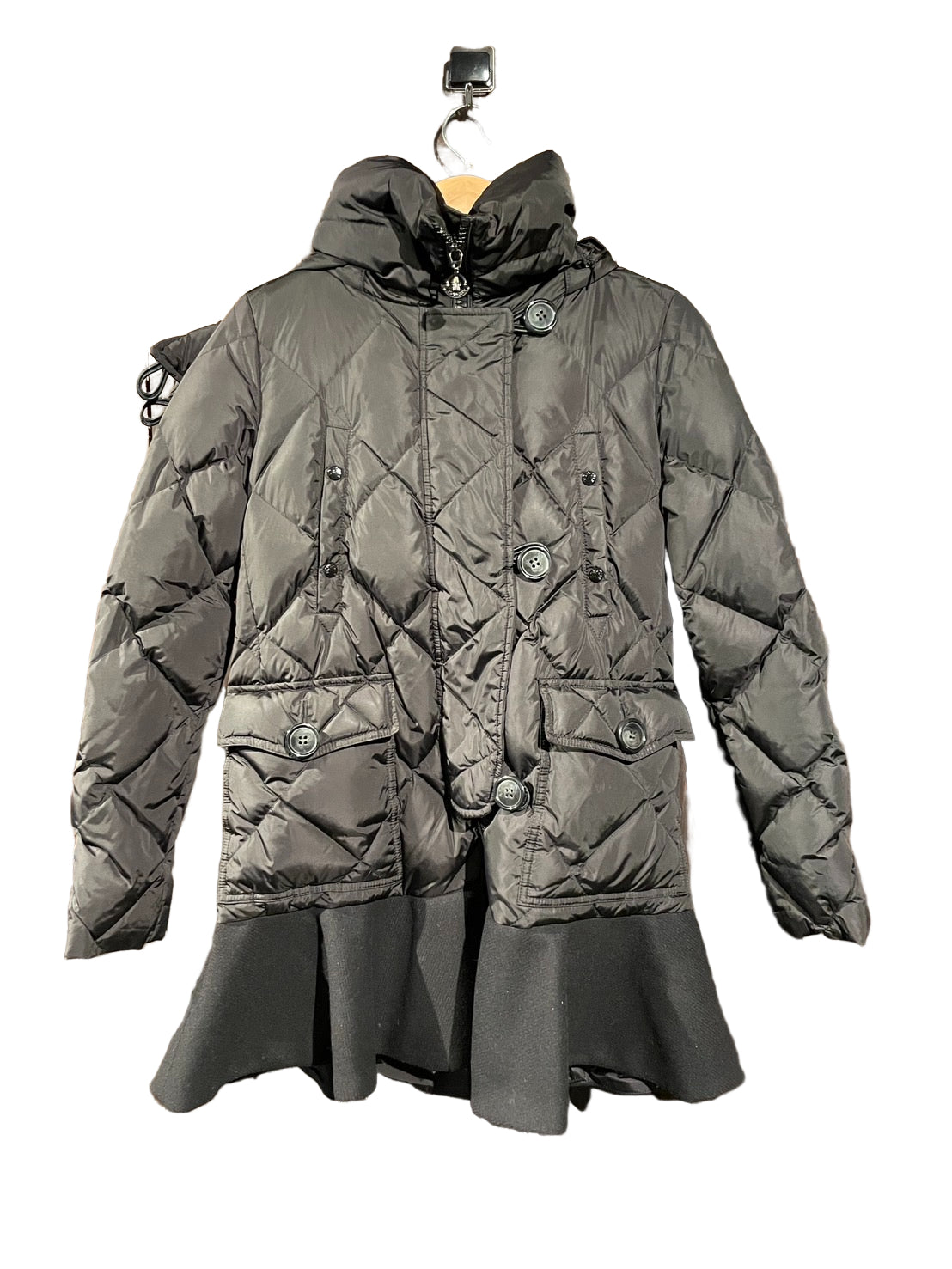 モンクレール ヴォロージュ フリル ダウンジャケット