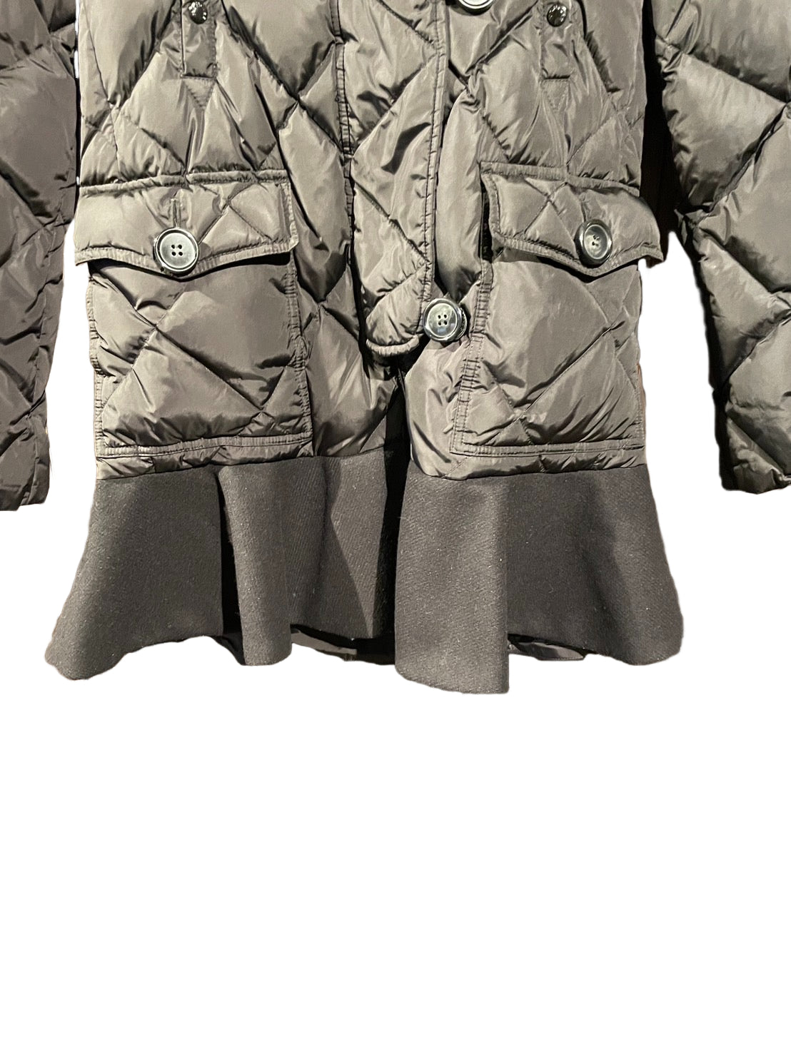 モンクレール ヴォロージュ フリル ダウンジャケット