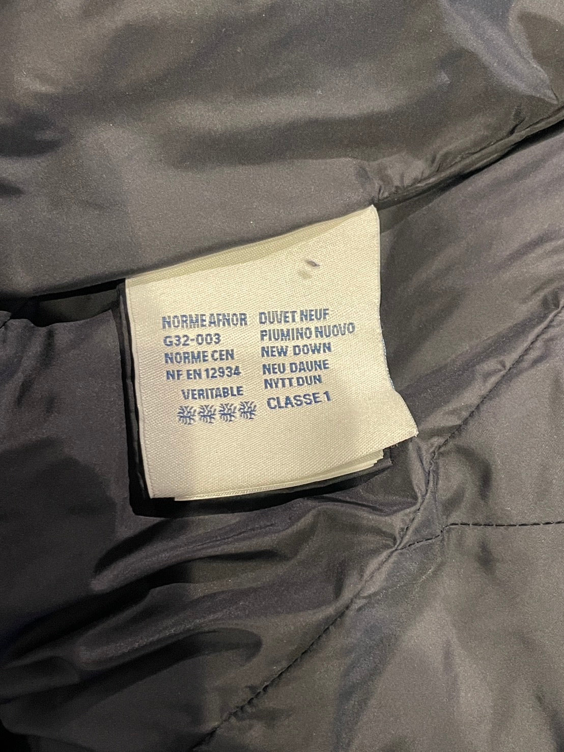 モンクレール ヴォロージュ フリル ダウンジャケット