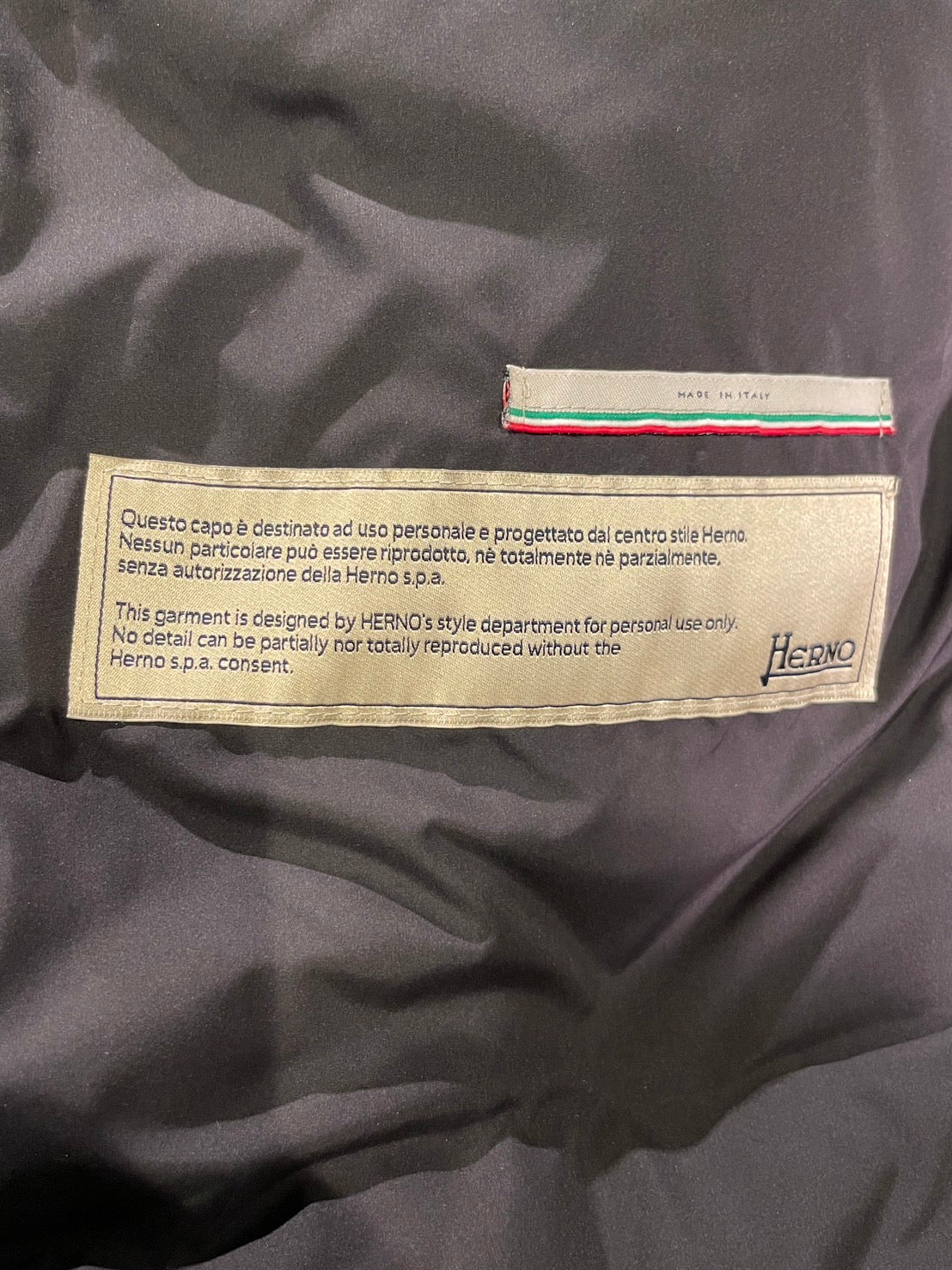 ヘルノ 切り替え ダウンコート ブラック